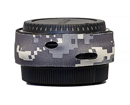 LensCoat Lens Cover - Canon EOS R Drop-in Filter Mount Adapter - Digital Camo